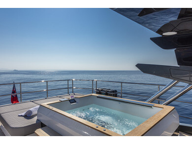 Pearl Yachts Spa